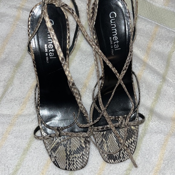 Gunmetal Heels snake skin - Picture 3 of 7